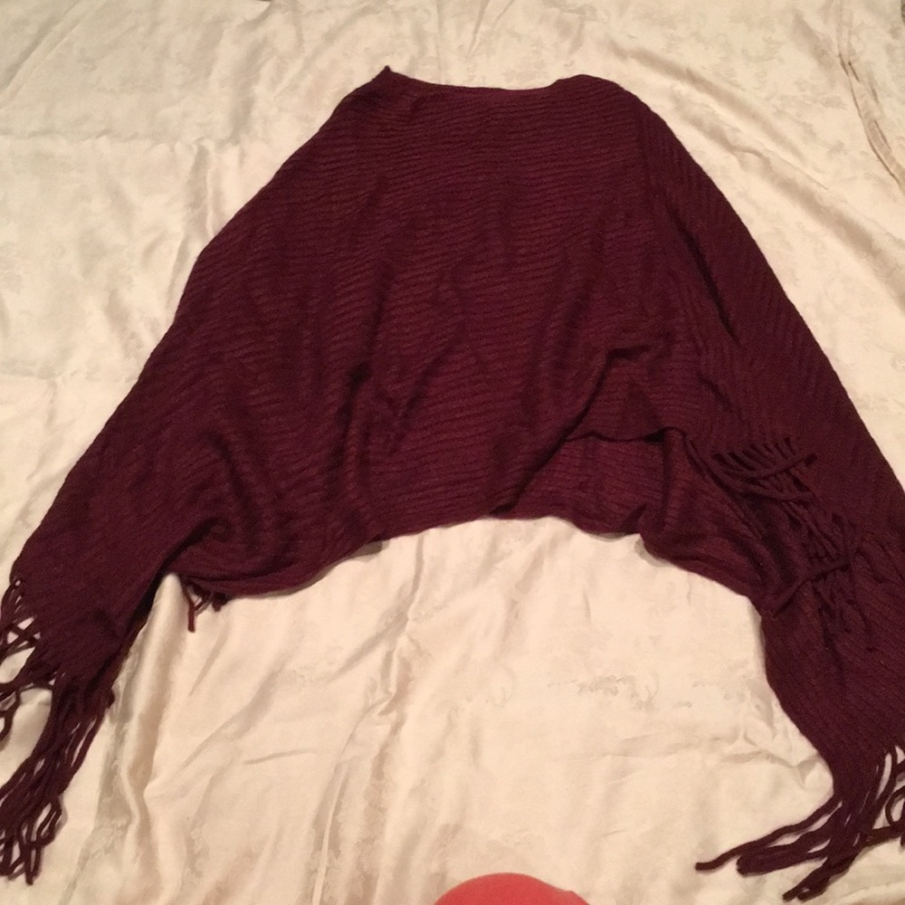 Maroon Rikka poncho